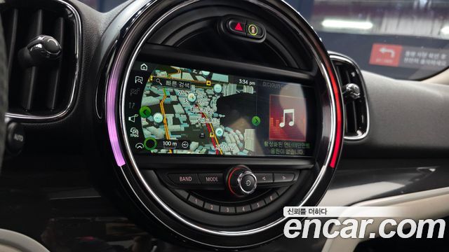 Mini Countryman 2019 — photo 19