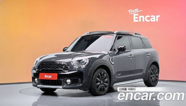 Mini Countryman 2019 — photo 1