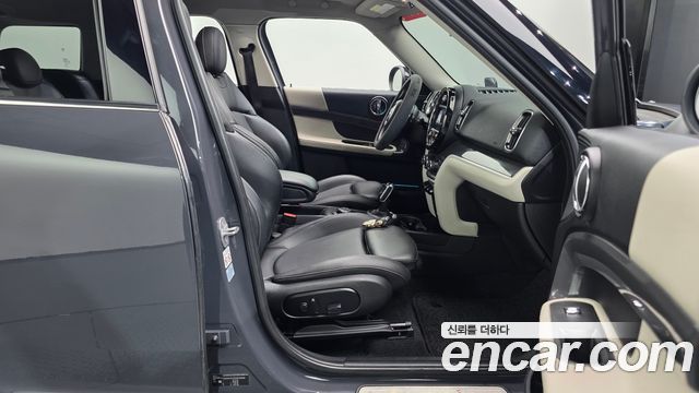 Mini Countryman 2019 — photo 16