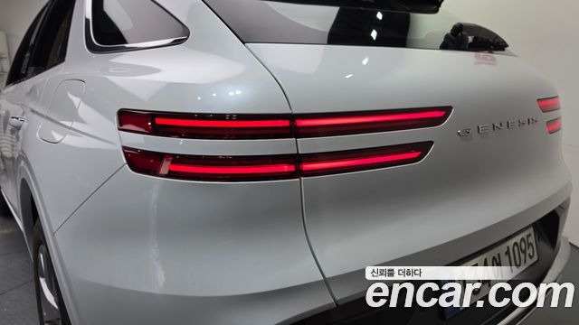 Genesis GV70 2026 — photo 9