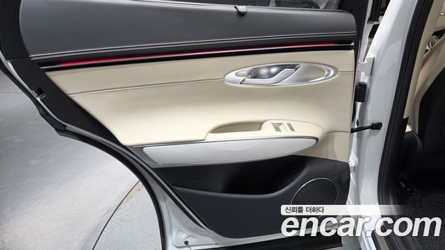 Genesis GV70 2026 — photo 15
