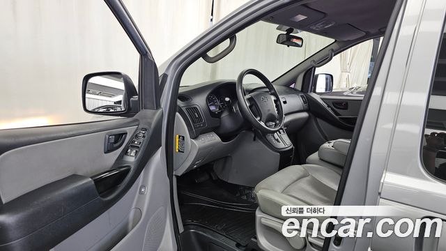 Hyundai Starex 2017 — photo 10