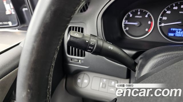 Hyundai Starex 2017 — photo 15