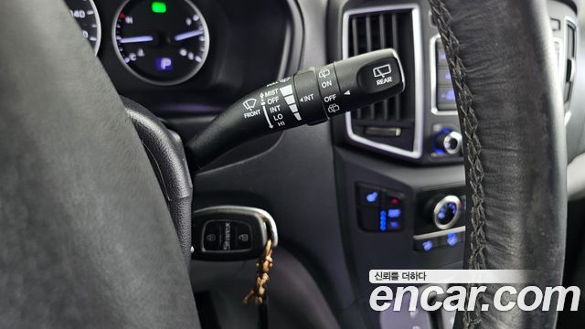 Hyundai Starex 2017 — photo 16