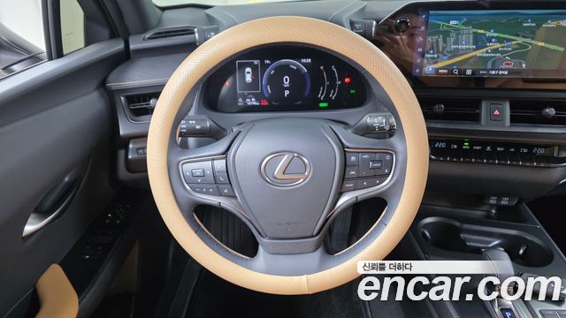 Lexus UX 2026 — photo 20