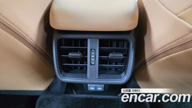 Lexus UX 2026 — photo 22