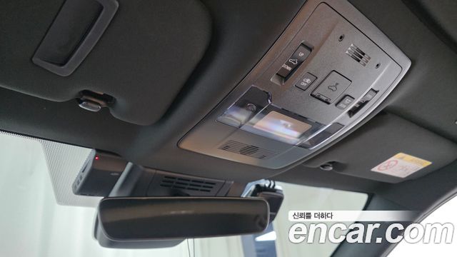 Lexus UX 2026 — photo 25