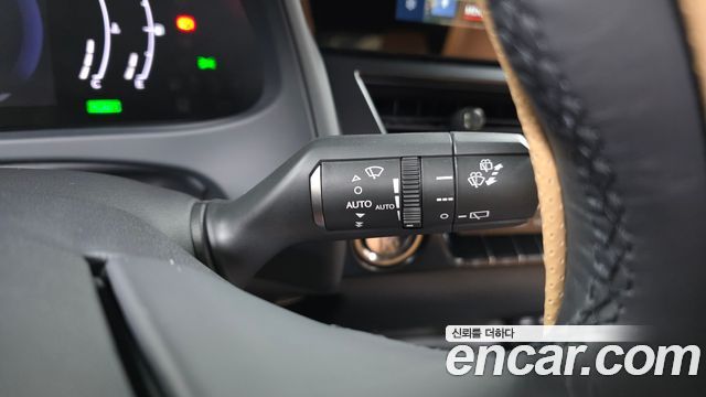 Lexus UX 2026 — photo 27