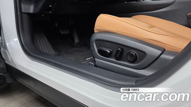 Lexus UX 2026 — photo 31