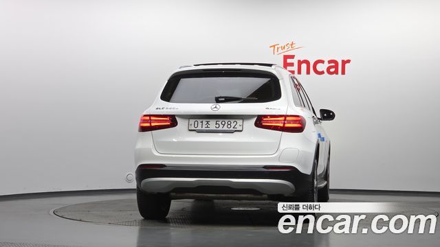 Mercedes-Benz GLC-Class 2019 — photo 4