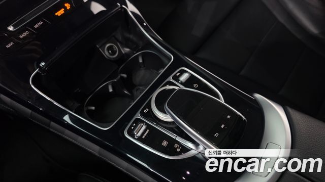 Mercedes-Benz GLC-Class 2019 — photo 12
