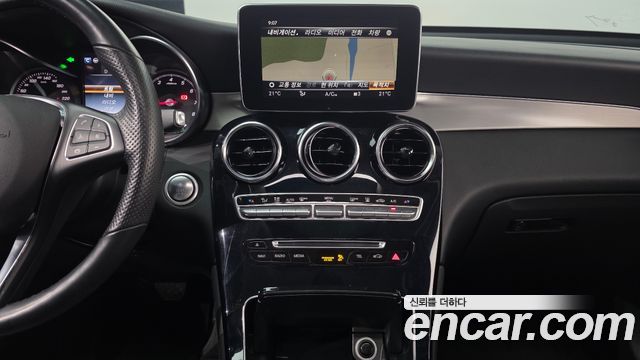 Mercedes-Benz GLC-Class 2019 — photo 19