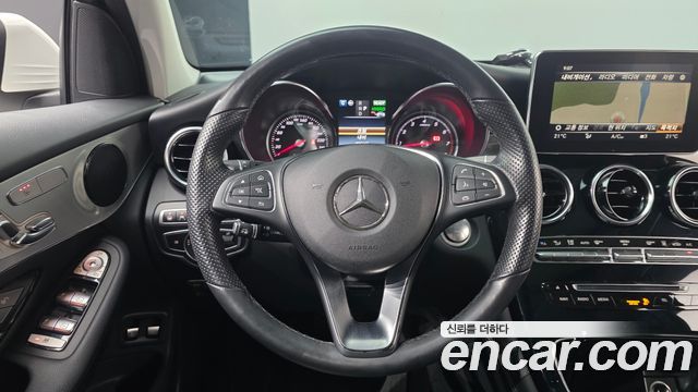 Mercedes-Benz GLC-Class 2019 — photo 20