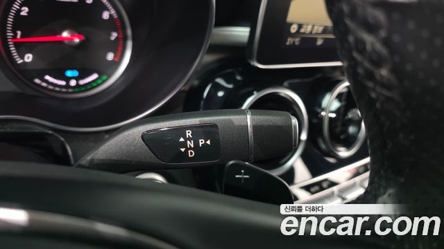 Mercedes-Benz GLC-Class 2019 — photo 24