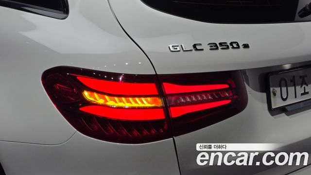 Mercedes-Benz GLC-Class 2019 — photo 9