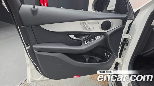 Mercedes-Benz GLC-Class 2019 — photo 14