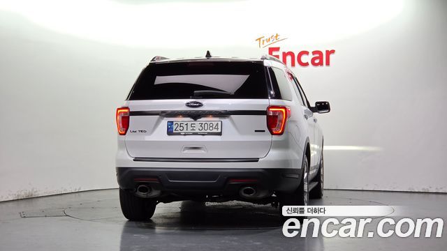 Ford Explorer 2019 — photo 4
