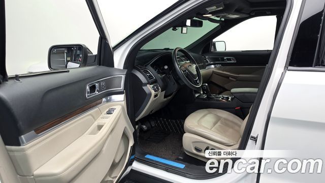 Ford Explorer 2019 — photo 13