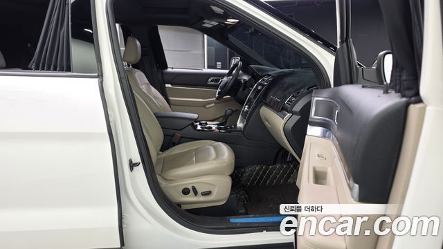 Ford Explorer 2019 — photo 17