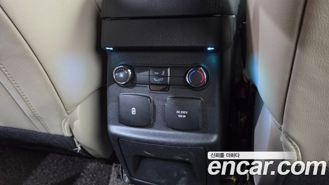 Ford Explorer 2019 — photo 24