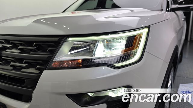Ford Explorer 2019 — photo 8