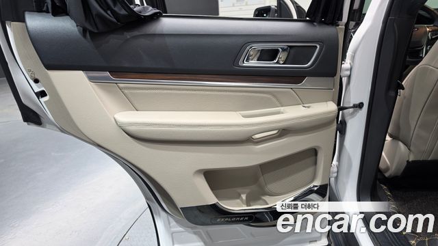 Ford Explorer 2019 — photo 15