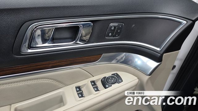 Ford Explorer 2019 — photo 28