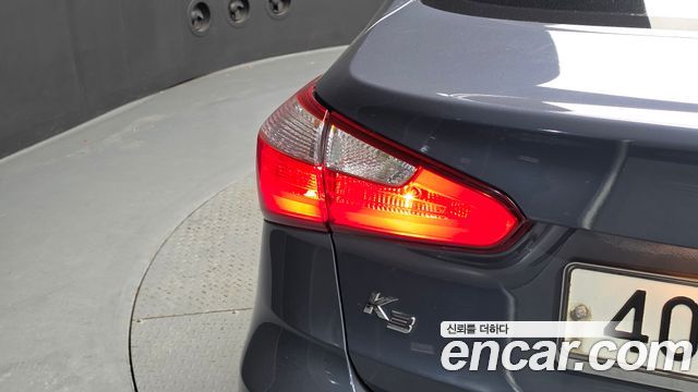 Kia K3 2015 — photo 9