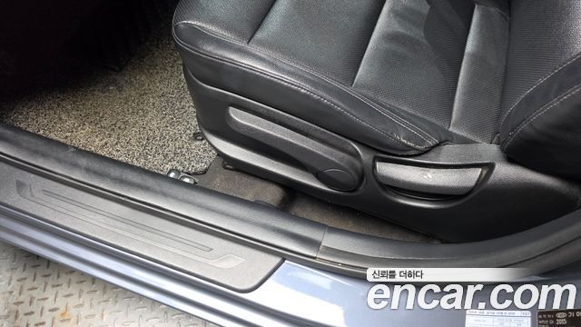 Kia K3 2015 — photo 27