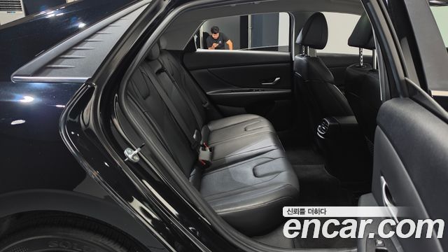 Hyundai AVANTE 2023 — photo 17