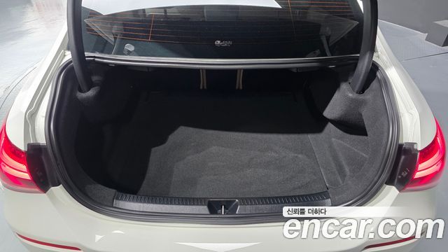 Mercedes-Benz A-Class 2022 — photo 17