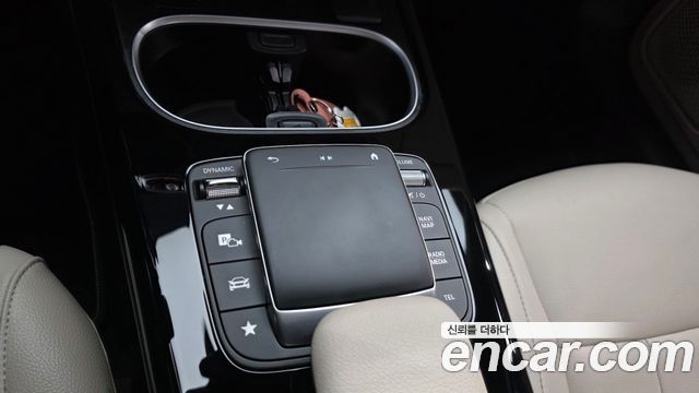 Mercedes-Benz A-Class 2022 — photo 18