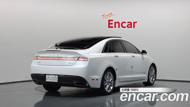 Lincoln MKZ 2014 — photo 2