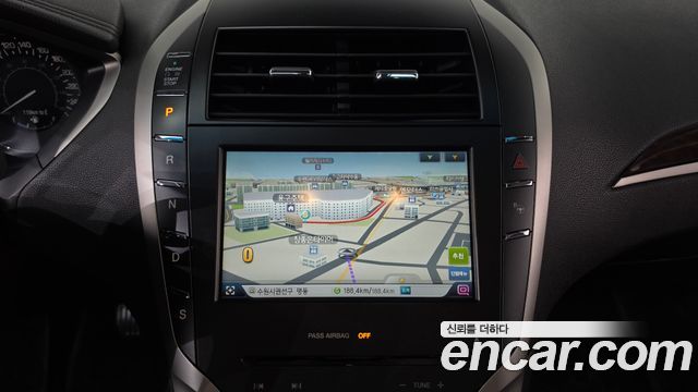 Lincoln MKZ 2014 — photo 13