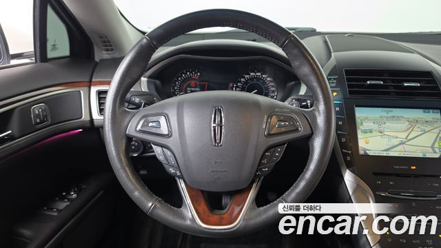 Lincoln MKZ 2014 — photo 14