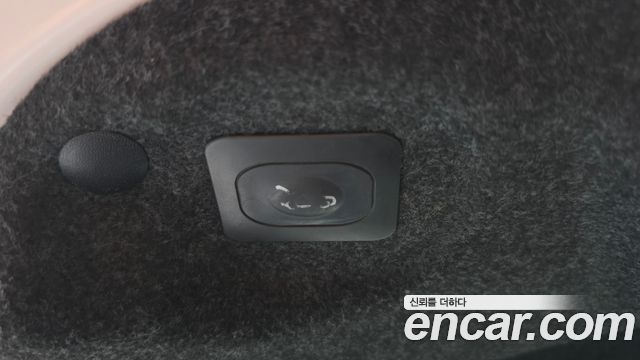 Lincoln MKZ 2014 — photo 18
