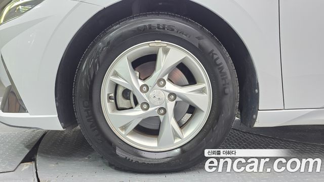 Hyundai AVANTE 2021 — photo 5