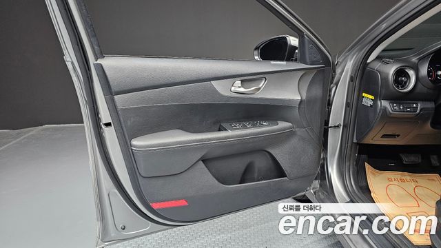 Kia K3 2019 — photo 14