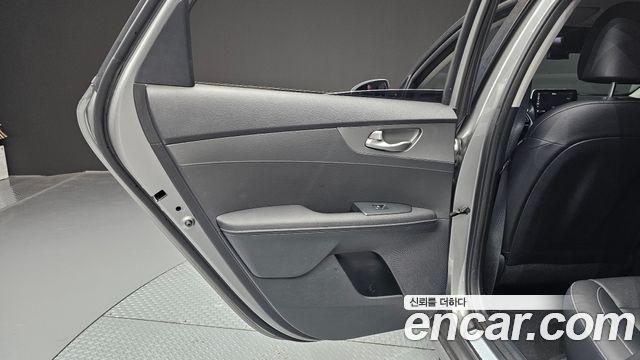 Kia K3 2019 — photo 15