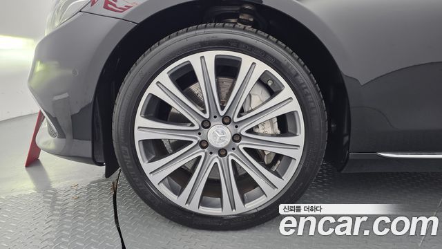 Mercedes-Benz E-Class 2019 — photo 5