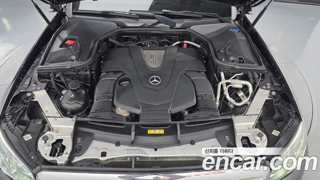 Mercedes-Benz E-Class 2019 — photo 6