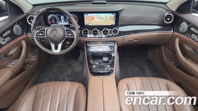 Mercedes-Benz E-Class 2019 — photo 7