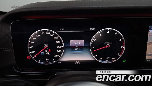 Mercedes-Benz E-Class 2019 — photo 8