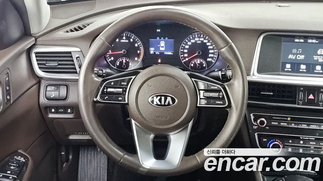 Kia K5 2020 — photo 19