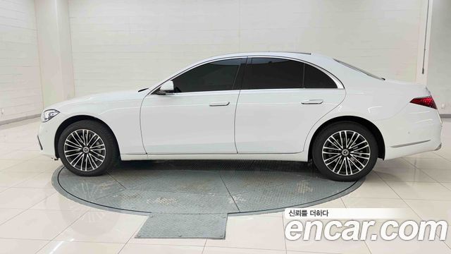 Mercedes-Benz S-Class 2026 — photo 2