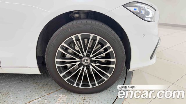Mercedes-Benz S-Class 2026 — photo 9