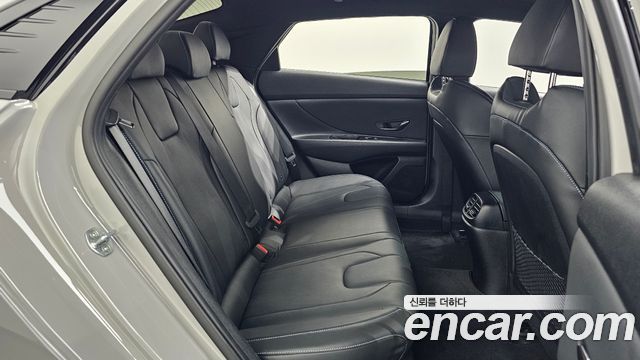 Hyundai AVANTE 2022 — photo 12