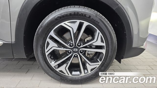 Hyundai Santafe 2019 — photo 7