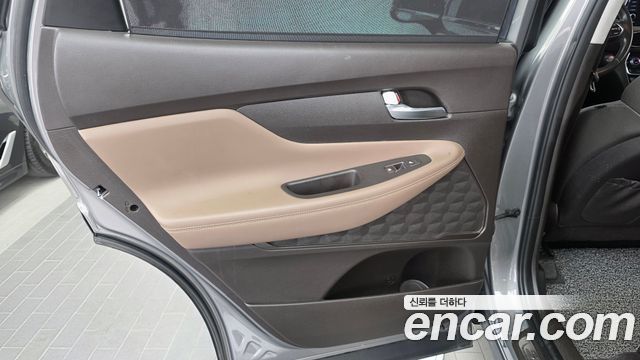 Hyundai Santafe 2019 — photo 15