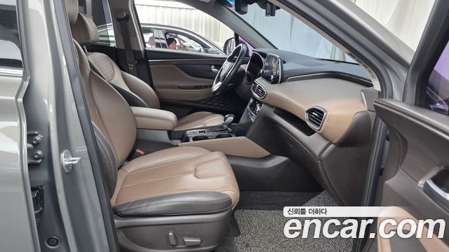 Hyundai Santafe 2019 — photo 16